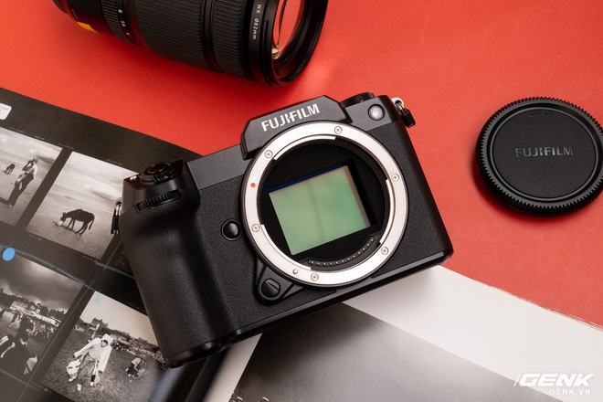 Trên tay và trải nghiệm nhanh GFX50S II: Máy ảnh Medium Format giá 97 triệu đồng của Fujifilm có gì hot? - Ảnh 10.