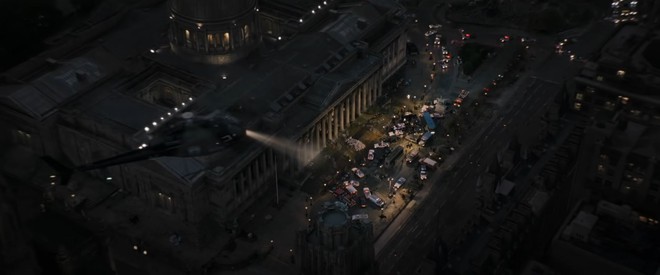 Soi trailer The Batman: Chàng Dơi đối mặt với 2 phản diện Riddler và Penguin, miêu nữ Catwoman cũng xuất hiện góp vui - Ảnh 23. Soi trailer The Batman: Chàng Dơi đối mặt với 2 phản diện Riddler và Penguin, miêu nữ Catwoman cũng xuất hiện góp vui - Ảnh 23.