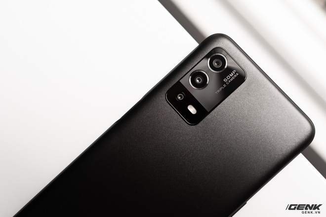 Trên tay OPPO A55 vừa ra mắt tại VN: Smartphone giá rẻ chỉ 4.9 triệu đồng nhưng có pin 5000mAh, camera 50MP, chống nước IPX4 - Ảnh 9.