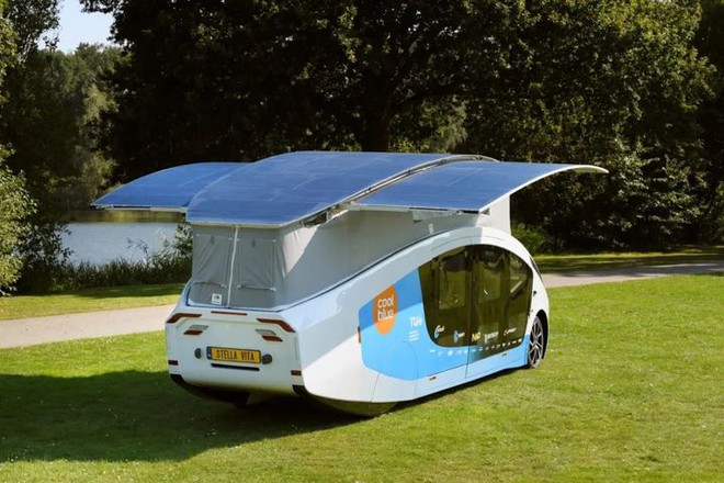 Nhóm sinh viên Hà Lan chế tạo thành công ngôi nhà di động có thể di chuyển hơn 700 km/ngày mà chỉ nhờ vào ánh sáng của mặt trời - Ảnh 3.