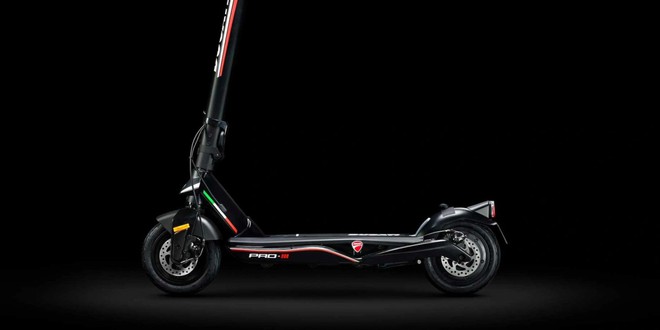 Ducati ra mắt xe điện Ducati Pro-III: tốc độ tối đa 25km / h, quãng đường tối đa 50km, giá 924 USD - Ảnh 7.
