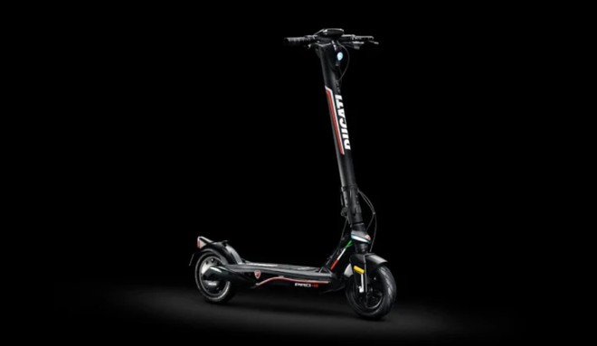 Ducati ra mắt scooter điện Ducati Pro-III: tốc độ tối đa 25km/h, đi tối đa 50km, giá 924 USD - Ảnh 6.