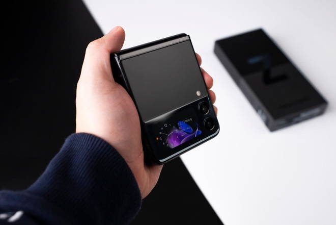Galaxy Z Flip3 được tạp chí TIME vinh danh Phát minh tốt nhất của năm - Ảnh 1. Galaxy Z Flip3 được tạp chí TIME vinh danh Phát minh tốt nhất của năm - Ảnh 1.