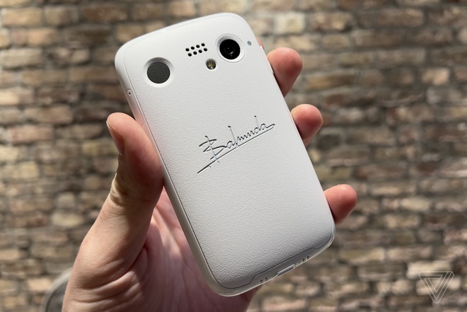 Balmuda Phone: Smartphone đến từ hãng máy nướng bánh mì Nhật Bản, thiết kế vì bàn tay con người - Ảnh 5.