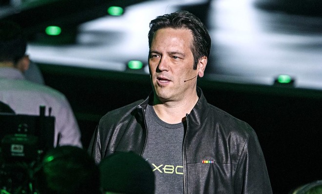 Xbox President Phil Spencer condemned improper actions at Activision Blizzard, affirming to reevaluate the relationship between the two corporations - Photo 1.