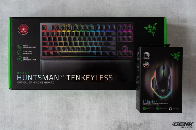 On hand new gaming gear from Razer: Huntsman V2 Tenkeyless keyboard and Basilisk V3 mouse - Photo 2.