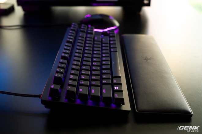 On hand new gaming gear from Razer: Huntsman V2 Tenkeyless keyboard and Basilisk V3 mouse - Photo 15.