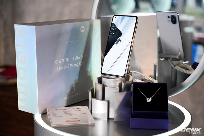 Xiaomi hợp tác cùng Swarovski ra mắt phiên bản đặc biệt của Xiaomi 11 Lite 5G NE tại thị trường 5 nước Đông Nam Á, trong đó có Việt Nam - Ảnh 2.