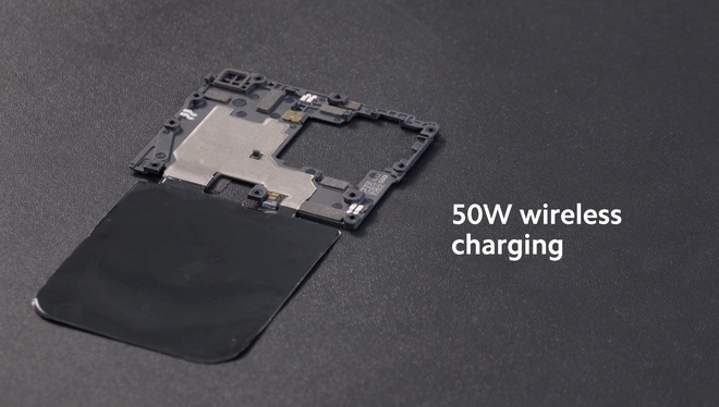 Xiaomi operated Mi 11 on his own, proving that this machine is extremely easy to repair - Photo 4. Xiaomi tự mình mổ bụng Mi 11, chứng minh chiếc máy này cực kỳ dễ sửa chữa - Ảnh 4.