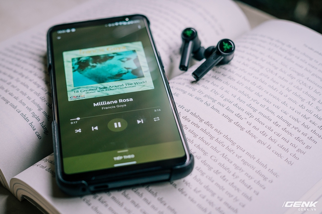 Review Razer Hammerhead True Wireless Pro: Noise cancellation is quite good, but low latency is the most worthwhile point - Photo 11. Đánh giá Razer Hammerhead True Wireless Pro: Chống ồn chỉ ở mức khá nhưng độ trễ thấp chính là điểm đáng tiền nhất - Ảnh 11.