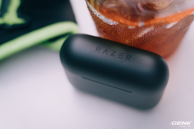 Review Razer Hammerhead True Wireless Pro: Noise cancellation is quite good, but low latency is the most worthwhile point - Photo 2. Đánh giá Razer Hammerhead True Wireless Pro: Chống ồn chỉ ở mức khá nhưng độ trễ thấp chính là điểm đáng tiền nhất - Ảnh 2.