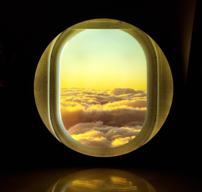 Đây là “cửa sổ máy bay ảo” chuyên dành cho những ai đam mê du lịch hoặc sống ảo tại nhà trong mùa dịch - Ảnh 2.