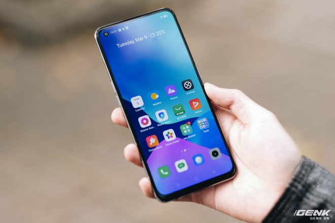 Trên tay Realme GT: Smartphone Snapdragon 888, màn hình AMOLED 120Hz giá rẻ - Ảnh 6. Trên tay Realme GT: Smartphone Snapdragon 888, màn hình AMOLED 120Hz giá rẻ - Ảnh 6.