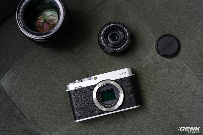 Trên tay và cảm nhận nhanh Fujifilm X-E4: Thay đổi nhiều so với đời trước, nhưng theo hướng tích cực hay tiêu cực? - Ảnh 1. Trên tay và cảm nhận nhanh Fujifilm X-E4: Thay đổi nhiều so với đời trước, nhưng theo hướng tích cực hay tiêu cực? - Ảnh 1.