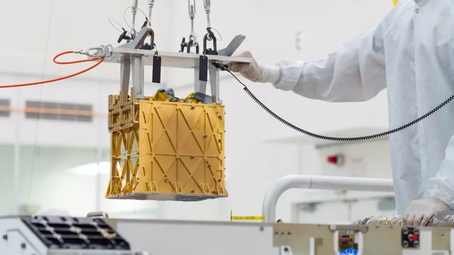 Chiếc hộp vàng kỳ bí chứa hi vọng của toàn nhân loại này đang cố gắng tạo ra oxy trên sao Hỏa - Ảnh 1.