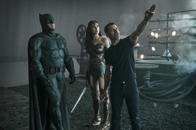 Justice League Snyder Cut thành công là vậy, CEO Warner Bros. vẫn quyết gạt bỏ Zack Snyder ra khỏi kế hoạch của DCEU - Ảnh 2. Justice League Snyder Cut thành công là vậy, CEO Warner Bros. vẫn quyết gạt bỏ Zack Snyder ra khỏi kế hoạch của DCEU - Ảnh 2.