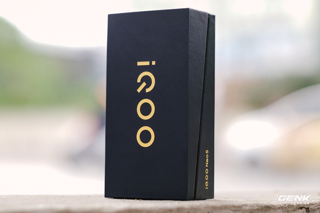 Trên tay iQOO Neo5 tại Việt Nam: Đối thủ của Redmi K40, tập trung vào chơi game, giá 9,9 triệu đồng - Ảnh 1. Trên tay iQOO Neo5 tại Việt Nam: Đối thủ của Redmi K40, tập trung vào chơi game, giá 9,9 triệu đồng - Ảnh 1.
