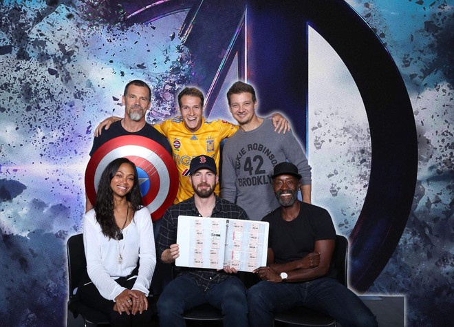 Fan Marvel lập kỷ lục Guinness nhờ ra rạp xem Avengers: Endgame 191 lần - Ảnh 2. Fan Marvel lập kỷ lục Guinness nhờ ra rạp xem Avengers: Endgame 191 lần - Ảnh 2.