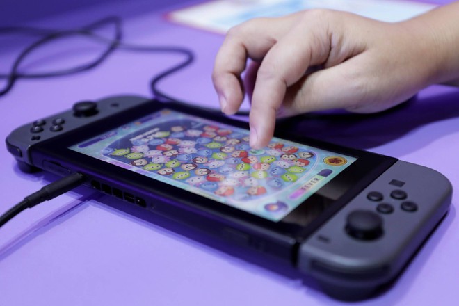 Bloomberg: Nintendo sẽ tung ra Switch mới vào cuối năm nay, đồ họa khủng nhờ chip NVIDIA, màn OLED 7 inch, giá 399 USD - Ảnh 1. Bloomberg: Nintendo sẽ tung ra Switch mới vào cuối năm nay, đồ họa khủng nhờ chip NVIDIA, màn OLED 7 inch, giá 399 USD - Ảnh 1.