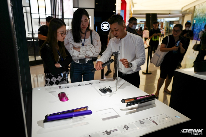 Dyson chính thức đưa sản phẩm về Việt Nam, người dùng có thể đến trải nghiệm trực tiếp tại Demo Zone ở Crescent Mall - Ảnh 9. Dyson chính thức đưa sản phẩm về Việt Nam, người dùng có thể đến trải nghiệm trực tiếp tại Demo Zone ở Crescent Mall - Ảnh 9.