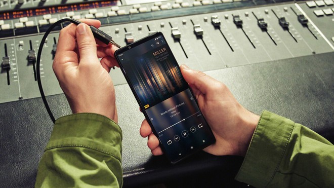 Sony Xperia 1 III có giá tương đương với Galaxy S21 Ultra, Xperia 5 III cũng không hề rẻ - Ảnh 1. Sony Xperia 1 III có giá tương đương với Galaxy S21 Ultra, Xperia 5 III cũng không hề rẻ - Ảnh 1.