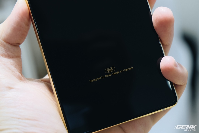 Cận cảnh Bphone B60: Smartphone bị BKAV khai tử tại Việt Nam để xuất sang châu Âu phục vụ các yếu nhân - Ảnh 5. Cận cảnh Bphone B60: Smartphone bị BKAV khai tử tại Việt Nam để xuất sang châu Âu phục vụ các yếu nhân - Ảnh 5.