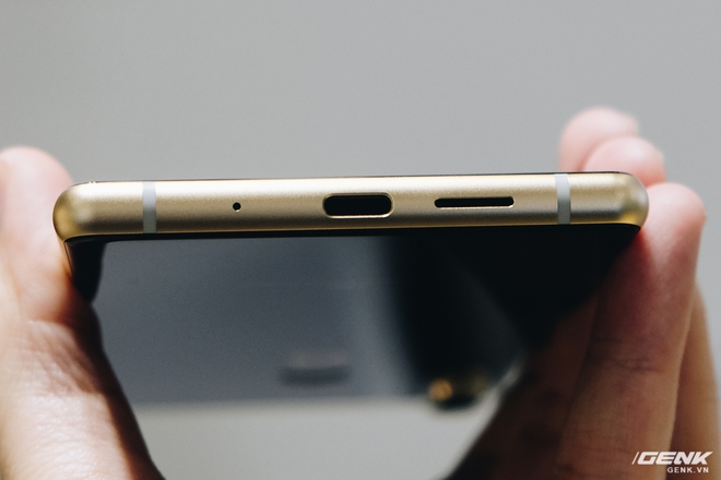 Cận cảnh Bphone B60: Smartphone bị BKAV khai tử tại Việt Nam để xuất sang châu Âu phục vụ các yếu nhân - Ảnh 9. Cận cảnh Bphone B60: Smartphone bị BKAV khai tử tại Việt Nam để xuất sang châu Âu phục vụ các yếu nhân - Ảnh 9.