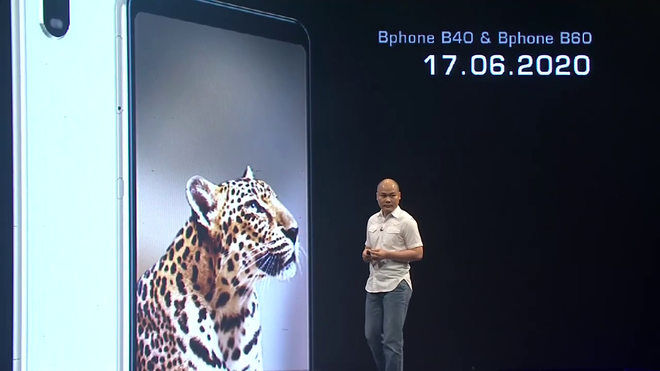 Cận cảnh Bphone B60: Smartphone bị BKAV khai tử tại Việt Nam để xuất sang châu Âu phục vụ các yếu nhân - Ảnh 1. Cận cảnh Bphone B60: Smartphone bị BKAV khai tử tại Việt Nam để xuất sang châu Âu phục vụ các yếu nhân - Ảnh 1.