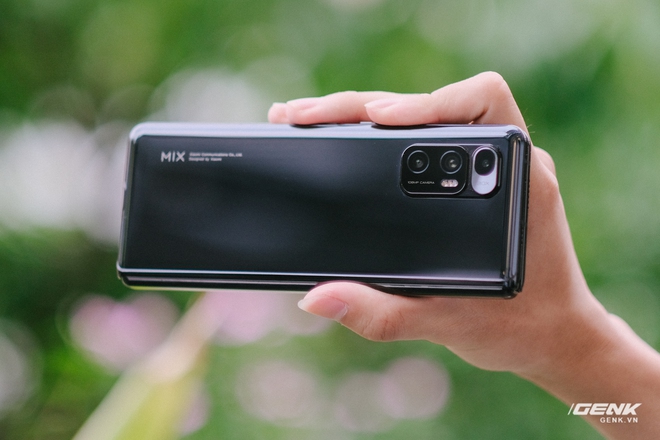 Trên tay Xiaomi Mi MIX Fold tại VN: Smartphone màn hình gập đầu tiên của Xiaomi có gì hấp dẫn? - Ảnh 5.