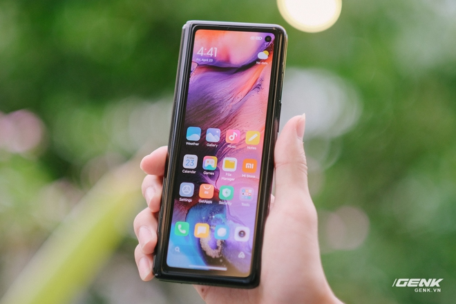 Trên tay Xiaomi Mi MIX Fold tại VN: Smartphone màn hình gập đầu tiên của Xiaomi có gì hấp dẫn? - Ảnh 8.
