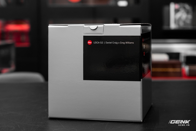 Đập hộp Leica Q2 phiên bản đặc biệt Daniel Craig x Greg Williams: Giá sương sương 183 triệu đồng, giới hạn 750 chiếc - Ảnh 1. Đập hộp Leica Q2 phiên bản đặc biệt Daniel Craig x Greg Williams: Giá sương sương 183 triệu đồng, giới hạn 750 chiếc - Ảnh 1.
