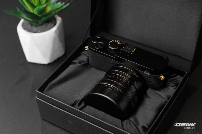 Đập hộp Leica Q2 phiên bản đặc biệt Daniel Craig x Greg Williams: Giá sương sương 183 triệu đồng, giới hạn 750 chiếc - Ảnh 5. Đập hộp Leica Q2 phiên bản đặc biệt Daniel Craig x Greg Williams: Giá sương sương 183 triệu đồng, giới hạn 750 chiếc - Ảnh 5.