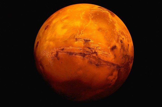 NASA chụp được bức ảnh ấn tượng về cầu vồng trên sao Hỏa - Ảnh 2.