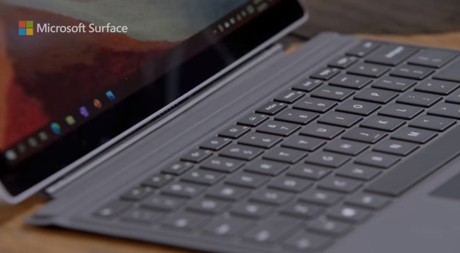 Quảng cáo Surface Pro 7 mới nhất của Microsoft tiếp tục lôi iPad Pro ra làm “trò đùa” - Ảnh 4. Quảng cáo Surface Pro 7 mới nhất của Microsoft tiếp tục lôi iPad Pro ra làm “trò đùa” - Ảnh 4.