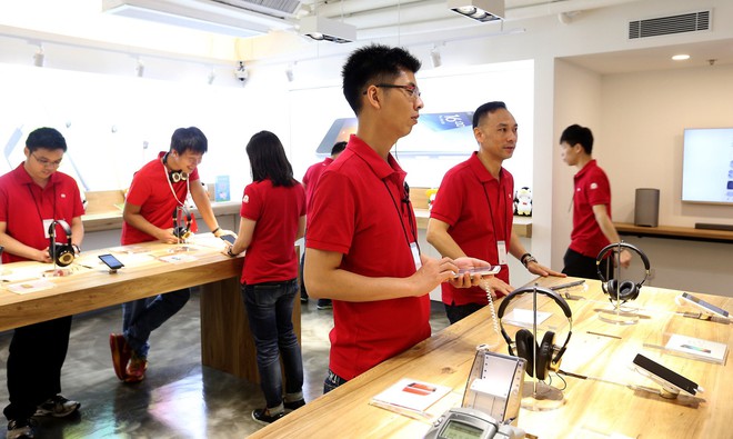 Xiaomi: Hành trình giong buồm ra biển lớn, trở thành vua smartphone Trung Quốc và hướng đến sản xuất ô tô điện - Ảnh 4.