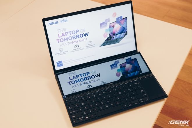 Cận cảnh Asus ZenBook Duo 14: Laptop hai màn hình mỏng nhẹ nhất thế giới, giá từ 32.9 triệu đồng - Ảnh 2. Cận cảnh Asus ZenBook Duo 14: Laptop hai màn hình mỏng nhẹ nhất thế giới, giá từ 32.9 triệu đồng - Ảnh 2.