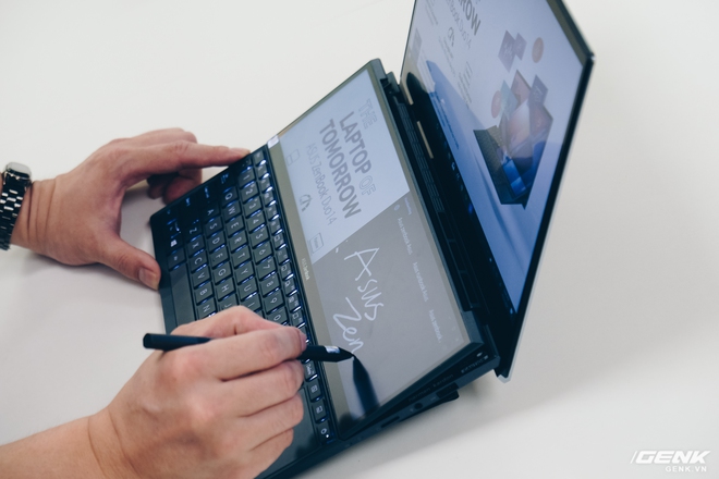 Cận cảnh Asus ZenBook Duo 14: Laptop hai màn hình mỏng nhẹ nhất thế giới, giá từ 32.9 triệu đồng - Ảnh 8.
