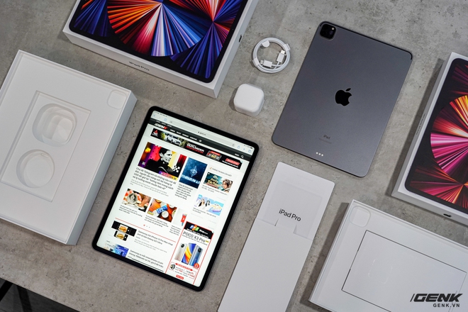 Mở hộp iPad Pro 2021: Ngoại hình không đổi, chip M1 mạnh mẽ, màn hình Mini LED trên bản 12,9 inch rất đẹp - Ảnh 3. Mở hộp iPad Pro 2021: Ngoại hình không đổi, chip M1 mạnh mẽ, màn hình Mini LED trên bản 12,9 inch rất đẹp - Ảnh 3.
