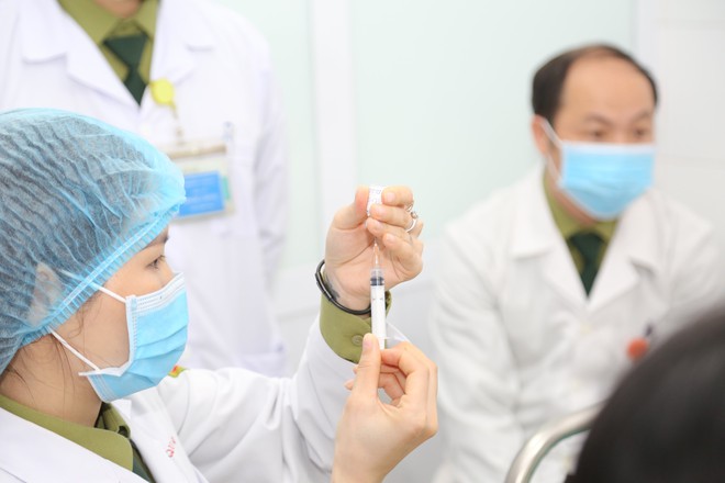 Tại sao ta lại thường được tiêm vắc-xin vào bắp tay? - Ảnh 1. Tại sao ta lại thường được tiêm vắc-xin vào bắp tay? - Ảnh 1.