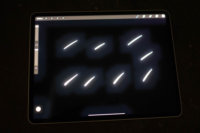 Màn hình Mini LED của iPad Pro 2021 gặp hiện tượng lan sáng với những nội dung màu sáng trên nền đen - Ảnh 4.