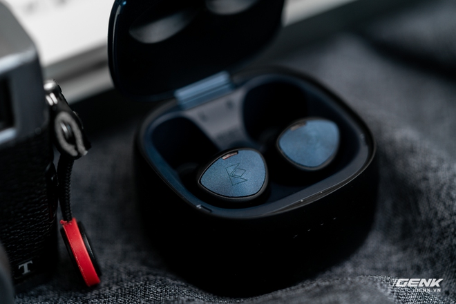 Đánh giá Noble Falcon Pro: Tai nghe True Wireless đắt gấp đôi AirPods Pro mà không có chống ồn chủ động? - Ảnh 4. Đánh giá Noble Falcon Pro: Tai nghe True Wireless đắt gấp đôi AirPods Pro mà không có chống ồn chủ động? - Ảnh 4.