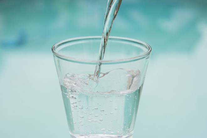 Thực hư chuyện uống đủ 2 lít nước mỗi ngày: Chuyên gia sinh lý học nói rằng thận của bạn không thích thế đâu - Ảnh 4.
