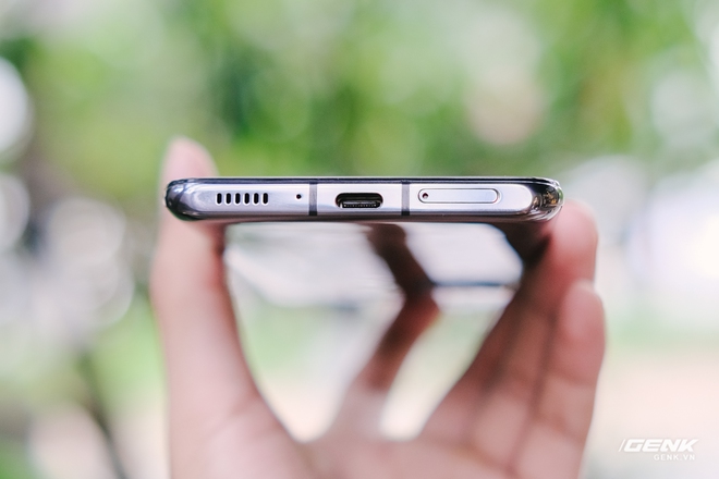 Trên tay ZTE Axon 30 Pro: Màn hình AMOLED 120Hz, Snapdragon 888, hai camera 64MP, giá 10.8 triệu đồng - Ảnh 14. Trên tay ZTE Axon 30 Pro: Màn hình AMOLED 120Hz, Snapdragon 888, hai camera 64MP, giá 10.8 triệu đồng - Ảnh 14.