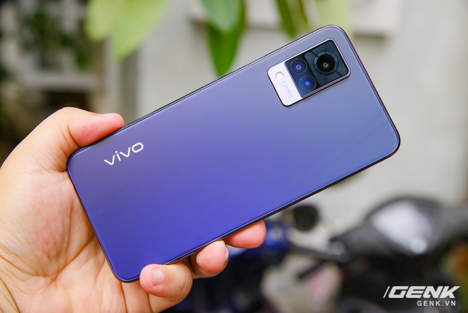 Trên tay Vivo V21 5G: thiết kế mỏng nhẹ đẹp mắt, đặc biệt có Camera selfie 44MP chống rung OIS - Ảnh 2.