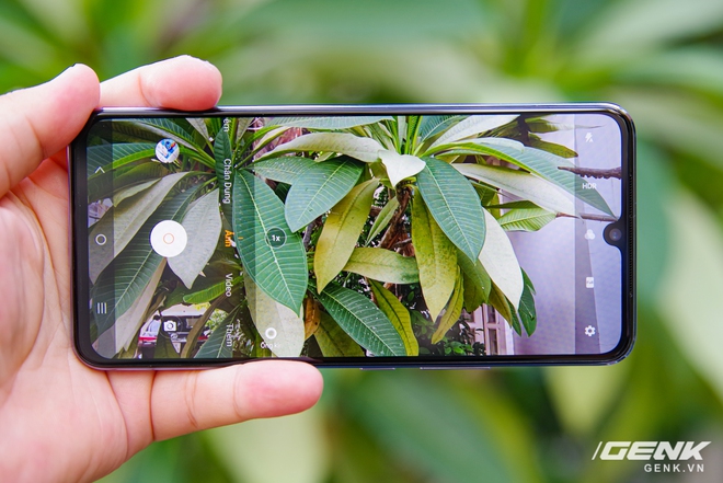 Trên tay Vivo V21 5G: thiết kế mỏng nhẹ đẹp mắt, đặc biệt có Camera selfie 44MP chống rung OIS - Ảnh 9.