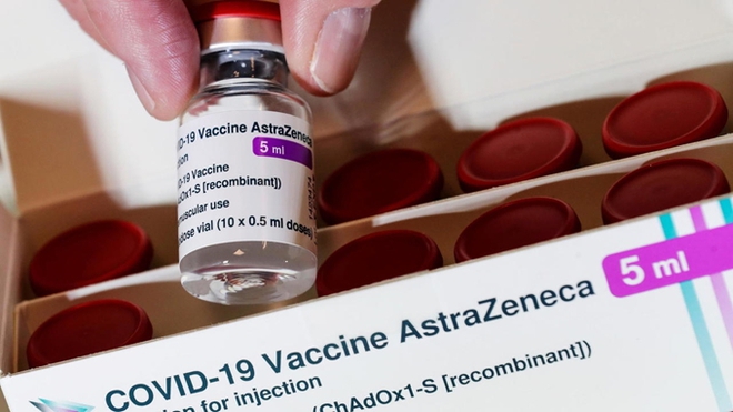 Bạn vẫn còn nghi ngờ về những rủi ro của vắc-xin COVID-19? Đọc ngay bài viết này để hiểu cặn kẽ trước khi tiêm - Ảnh 1.