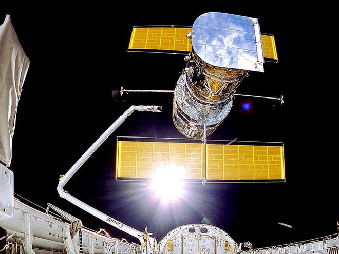 Kính viễn vọng không gian Hubble đang bị hỏng, NASA đã thử sửa 3 lần nhưng thất bại - Ảnh 2.