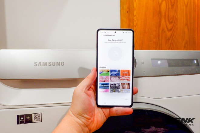 Trải nghiệm thực tế máy giặt Samsung AI: Kết nối trực tiếp với điện thoại, đo được khối lượng độ bẩn quần áo, giá bán 14 triệu đồng - Ảnh 13. Trải nghiệm thực tế máy giặt Samsung AI: Kết nối trực tiếp với điện thoại, đo được khối lượng độ bẩn quần áo, giá bán 14 triệu đồng - Ảnh 13.