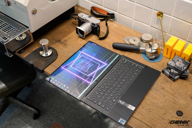 Đánh giá laptop Lenovo YOGA Slim 9i: Cái gì cũng ngon, mỗi tội giá còn cao quá! - Ảnh 10. Đánh giá laptop Lenovo YOGA Slim 9i: Cái gì cũng ngon, mỗi tội giá còn cao quá! - Ảnh 10.