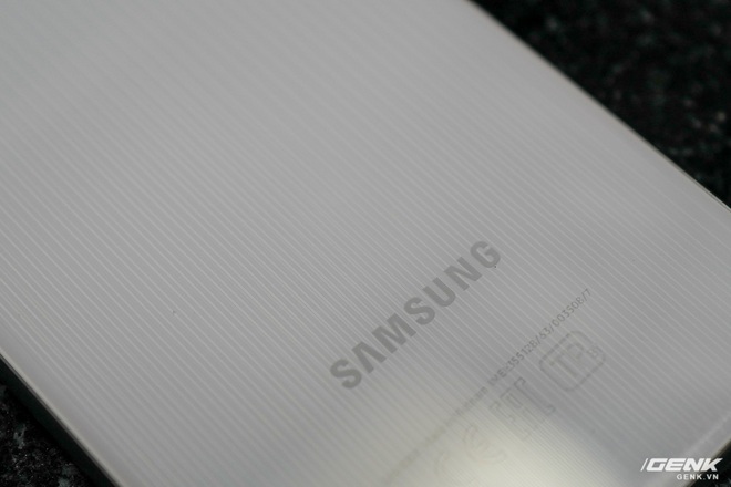 Trên tay Samsung Galaxy M32: Ngoại hình bắt mắt, camera đa dụng, pin 5000mAh, giá 6.290.000 đồng - Ảnh 3.
